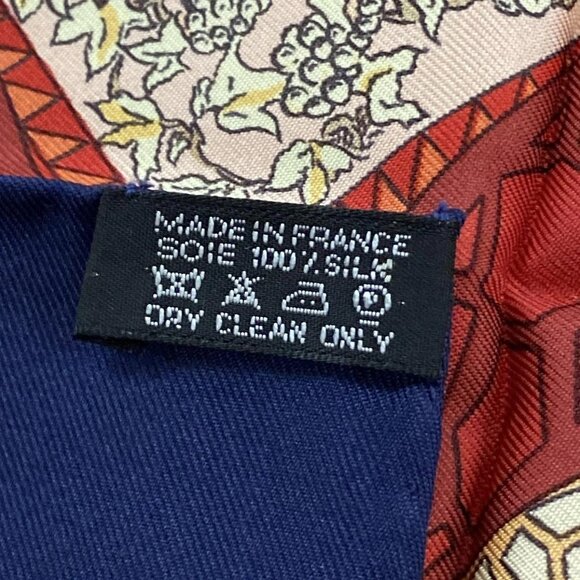 Auth HERMES Carre 90 - Red Multi Scarf - Picture 5 of 5